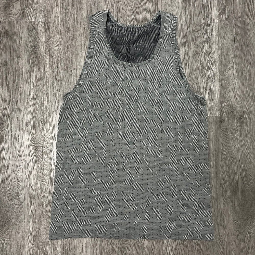 Lululemon Tank Top Mens Size M Grey Metal Vent Tech Camo Sleeveless Shirt